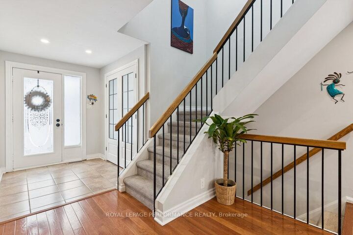 Property Photo:  1798 Woodhaven Heights  ON K1E 2W2 