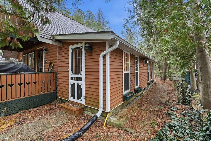 Property Photo:  105 Stratford Street  ON N2Z 2X3 