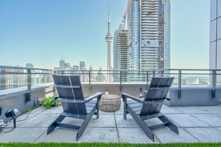25 Telegram Mews Ph5201  Toronto ON M5V 3Z1 photo
