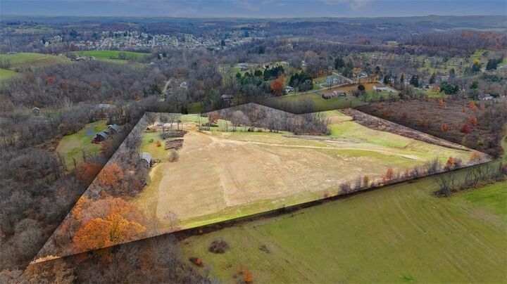 Property Photo:  33 Orchard Dr  PA 15637 