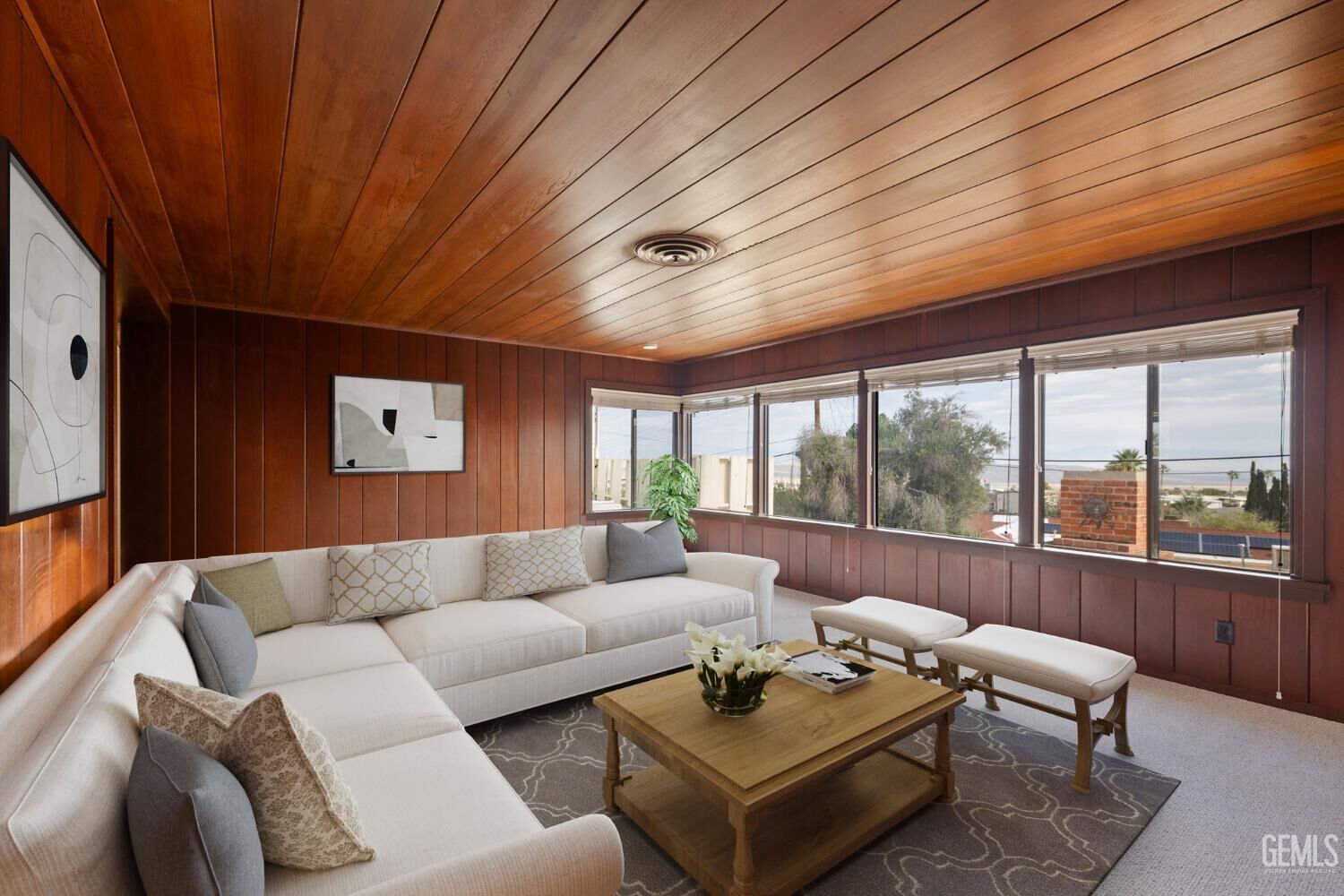 Property Photo:  526 Washington Avenue  CA 93268 