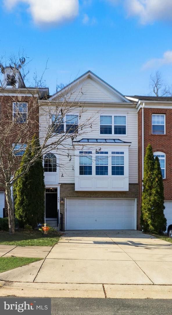 Property Photo:  604 Tailgate  MD 20785 