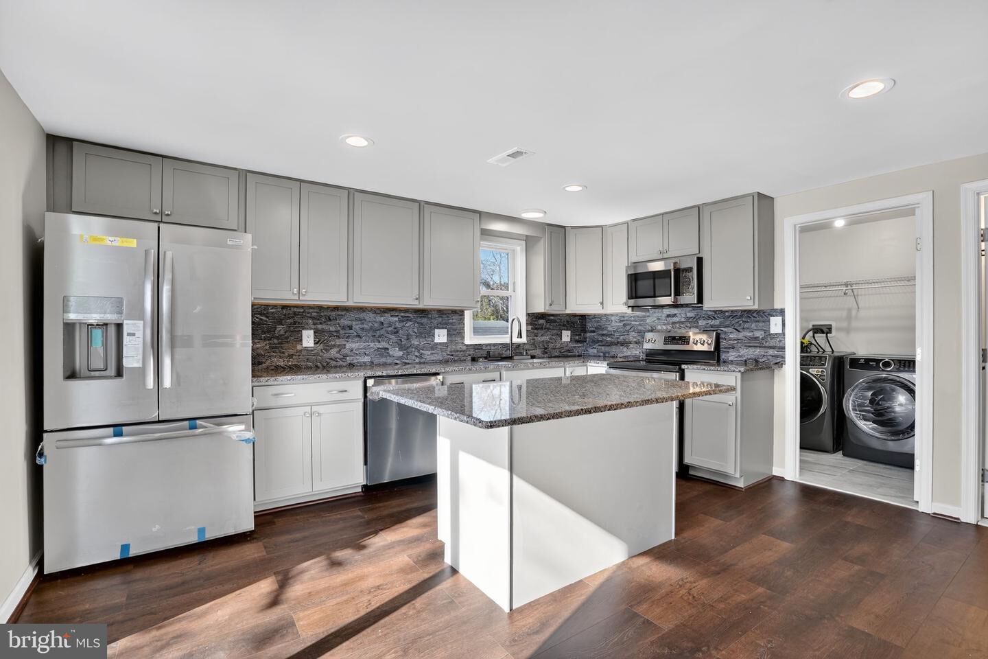 Property Photo:  5904 Harvey Street  MD 21631 