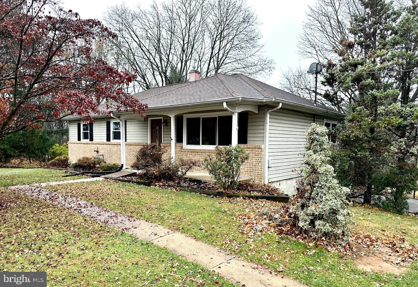 Property Photo:  850 Jefferson Lane  PA 17356 