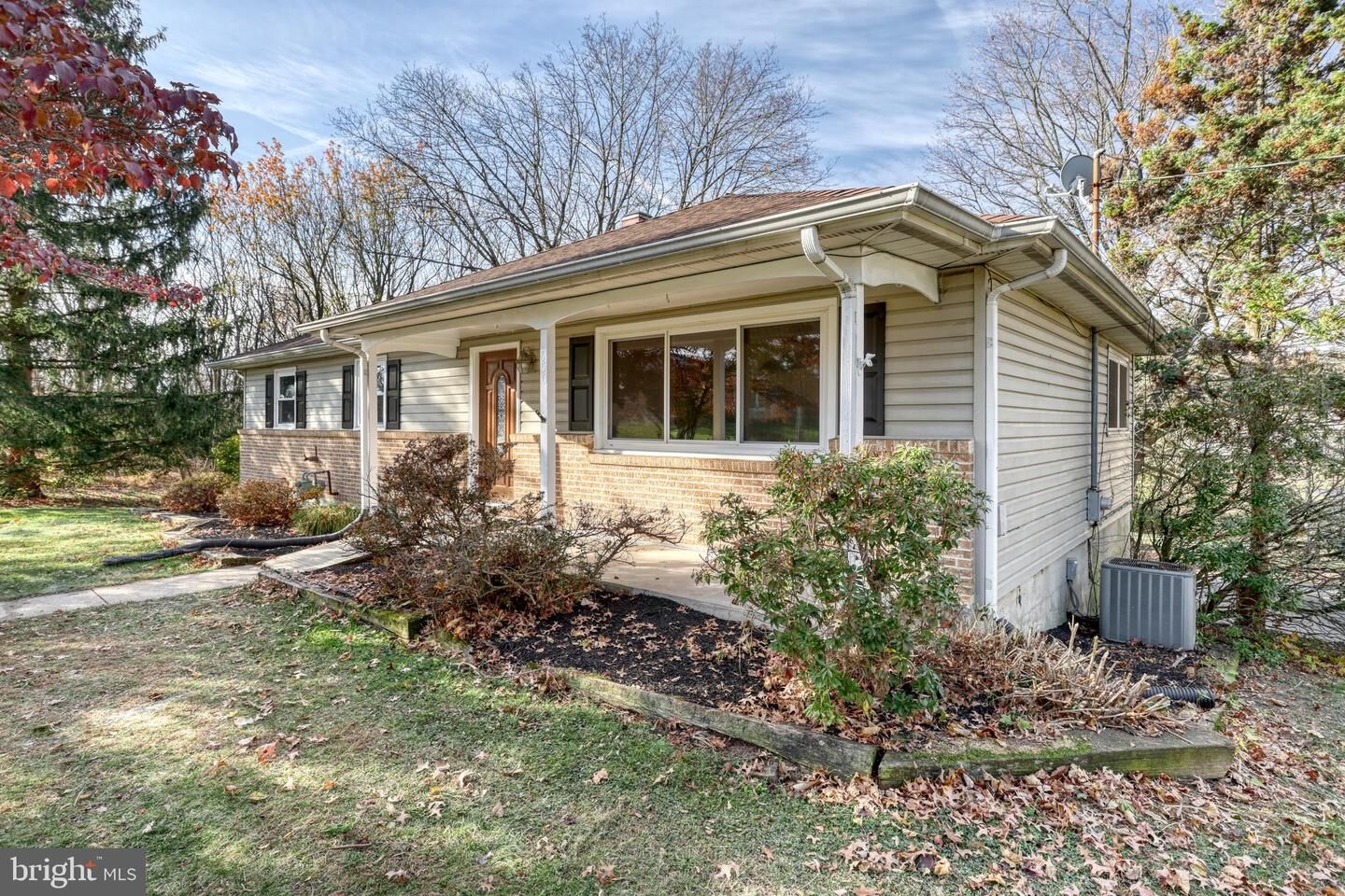 Property Photo: 850 Jefferson Lane PA 17356