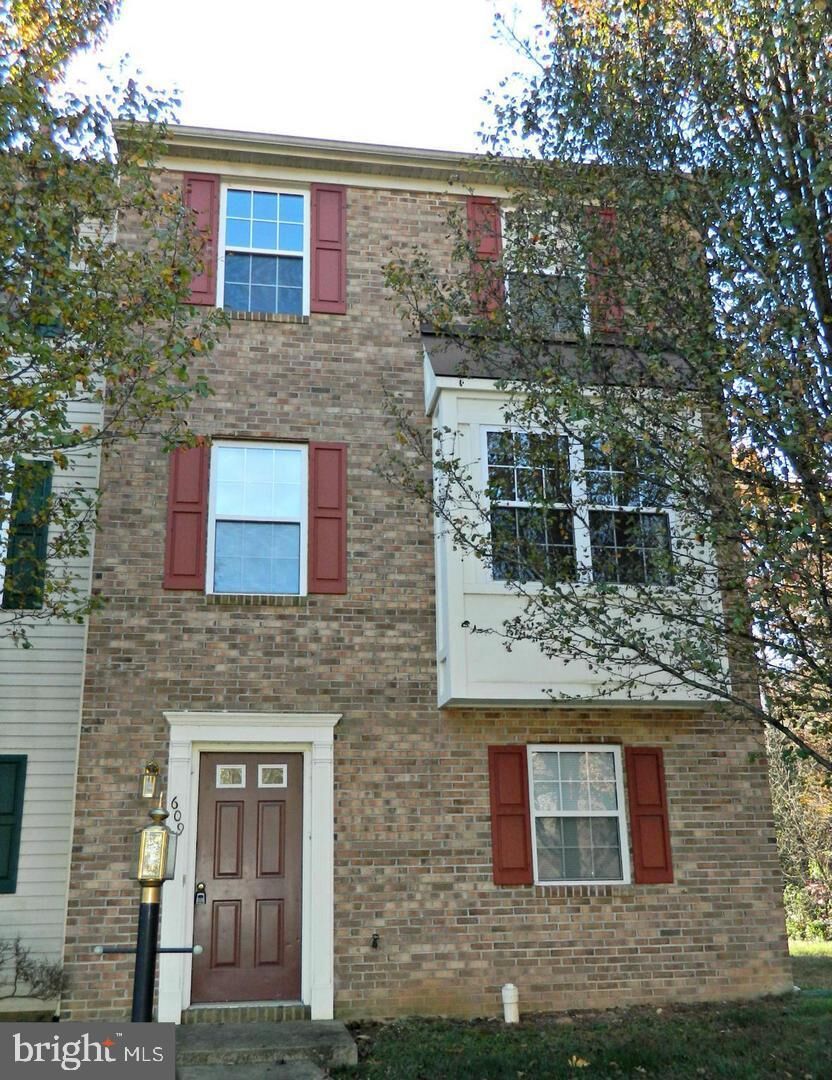 Property Photo:  609 Kensington Drive  VA 22405 