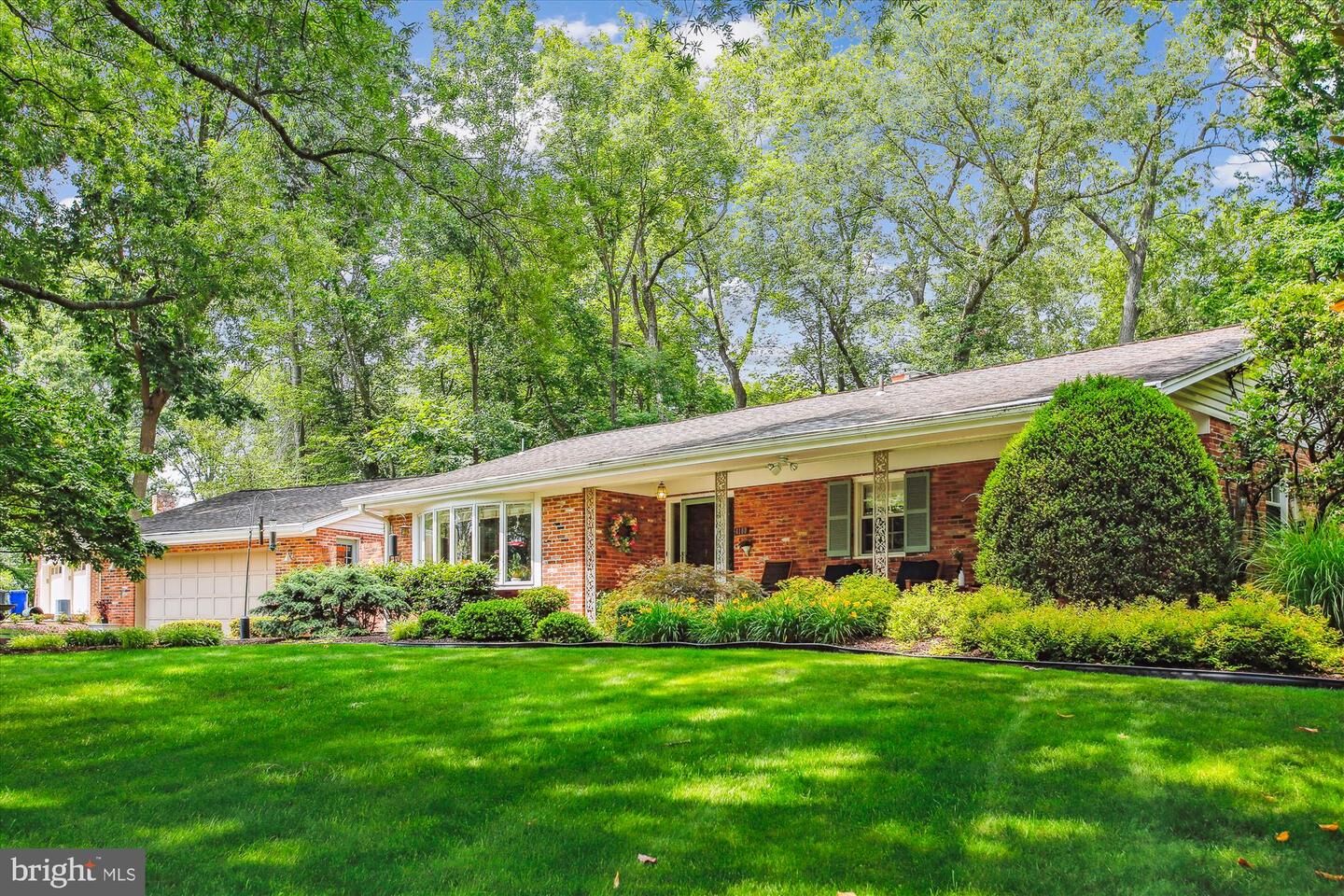 Property Photo: 4100 Tidewater Court VA 22309