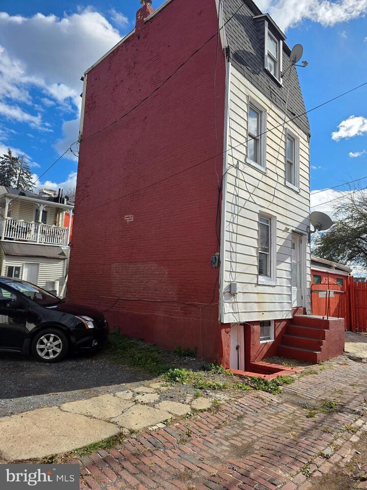 Property Photo: 419 Bell Al PA 19602