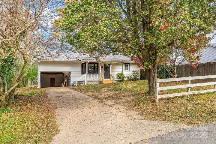 103 Clark Street  Marion NC 28752 photo