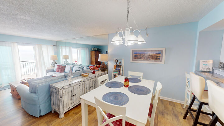 Property Photo: 770 Sundial Court Unit 401 FL 32548