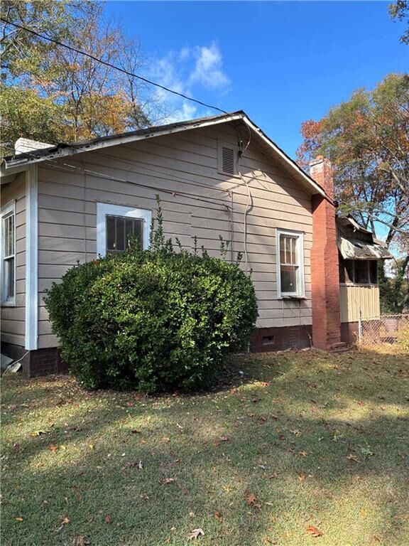 Property Photo:  428 Holly Drive  GA 30354 