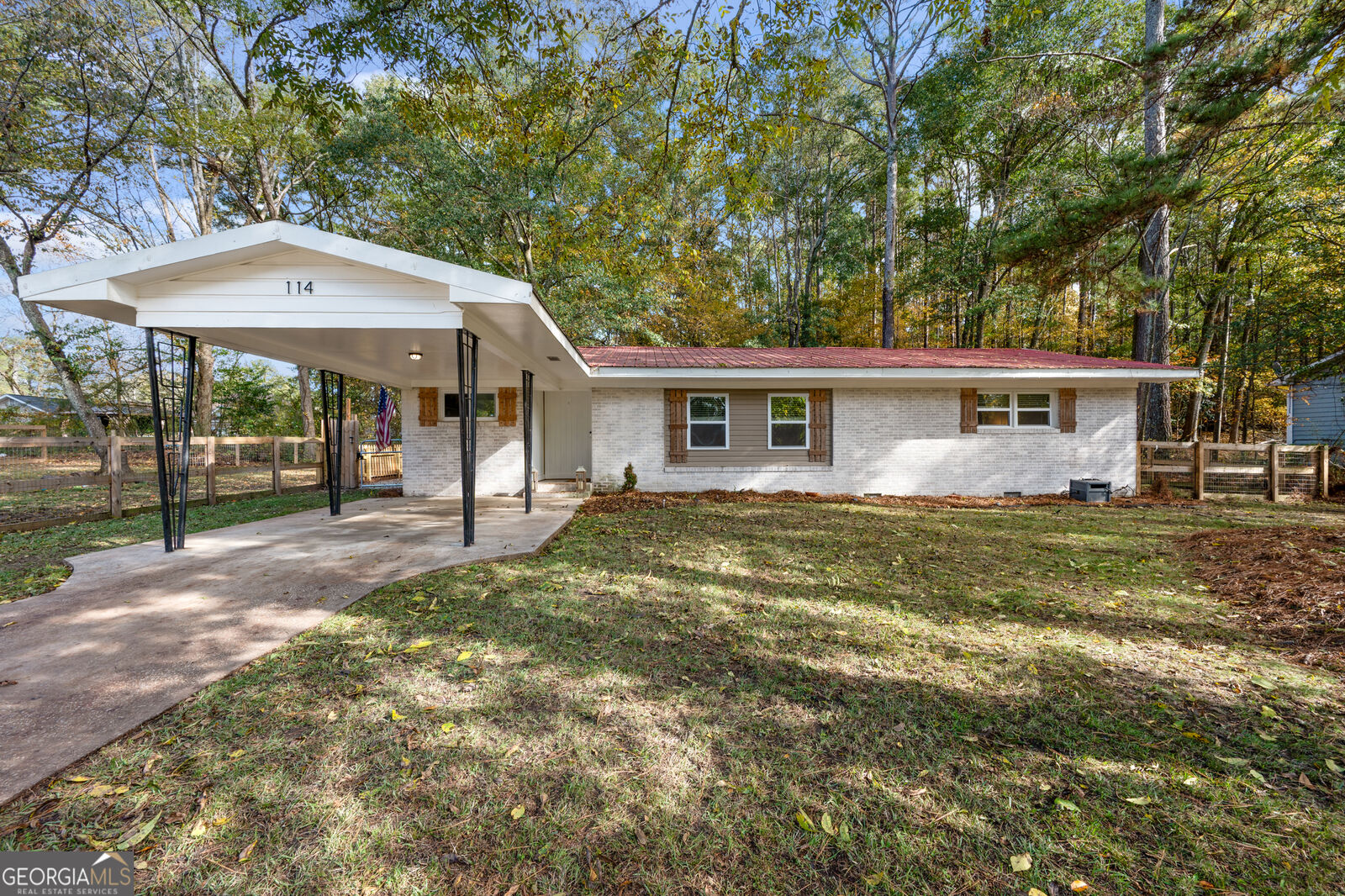 Property Photo:  114 Bennett Circle  GA 30117 