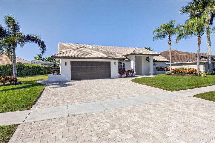 Property Photo:  6707 Blue Bay Cir  FL 33467 