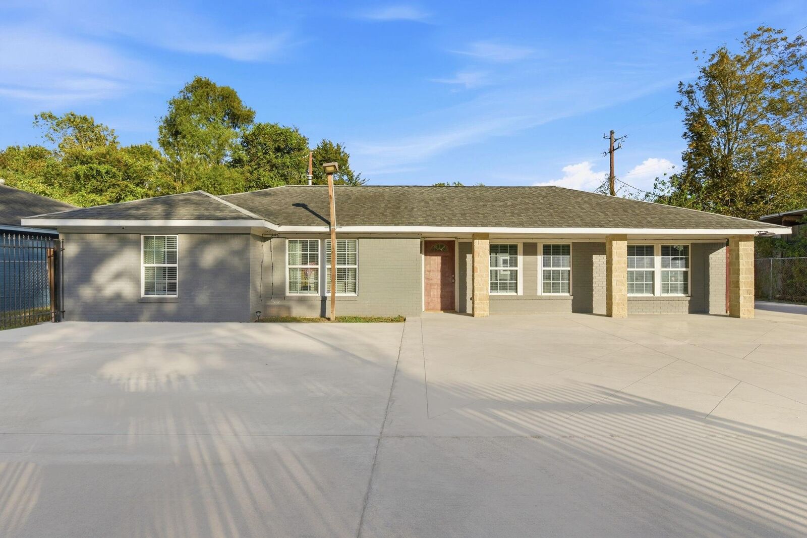 Property Photo:  11716 Innsbury Drive  TX 77093 