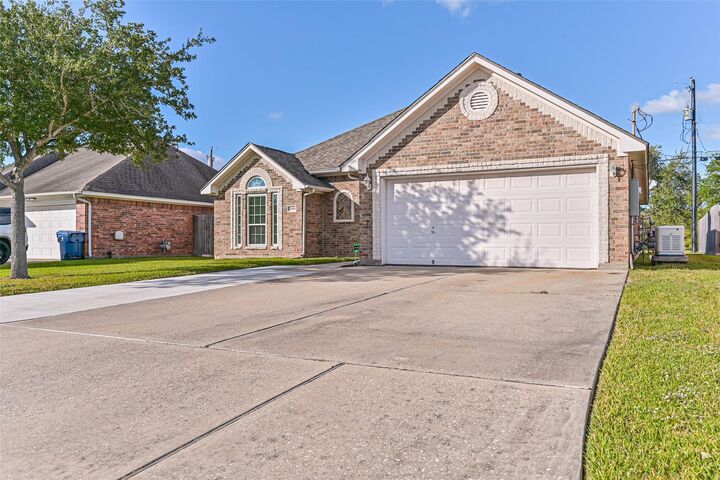 Property Photo:  2906 31st Avenue N  TX 77590 