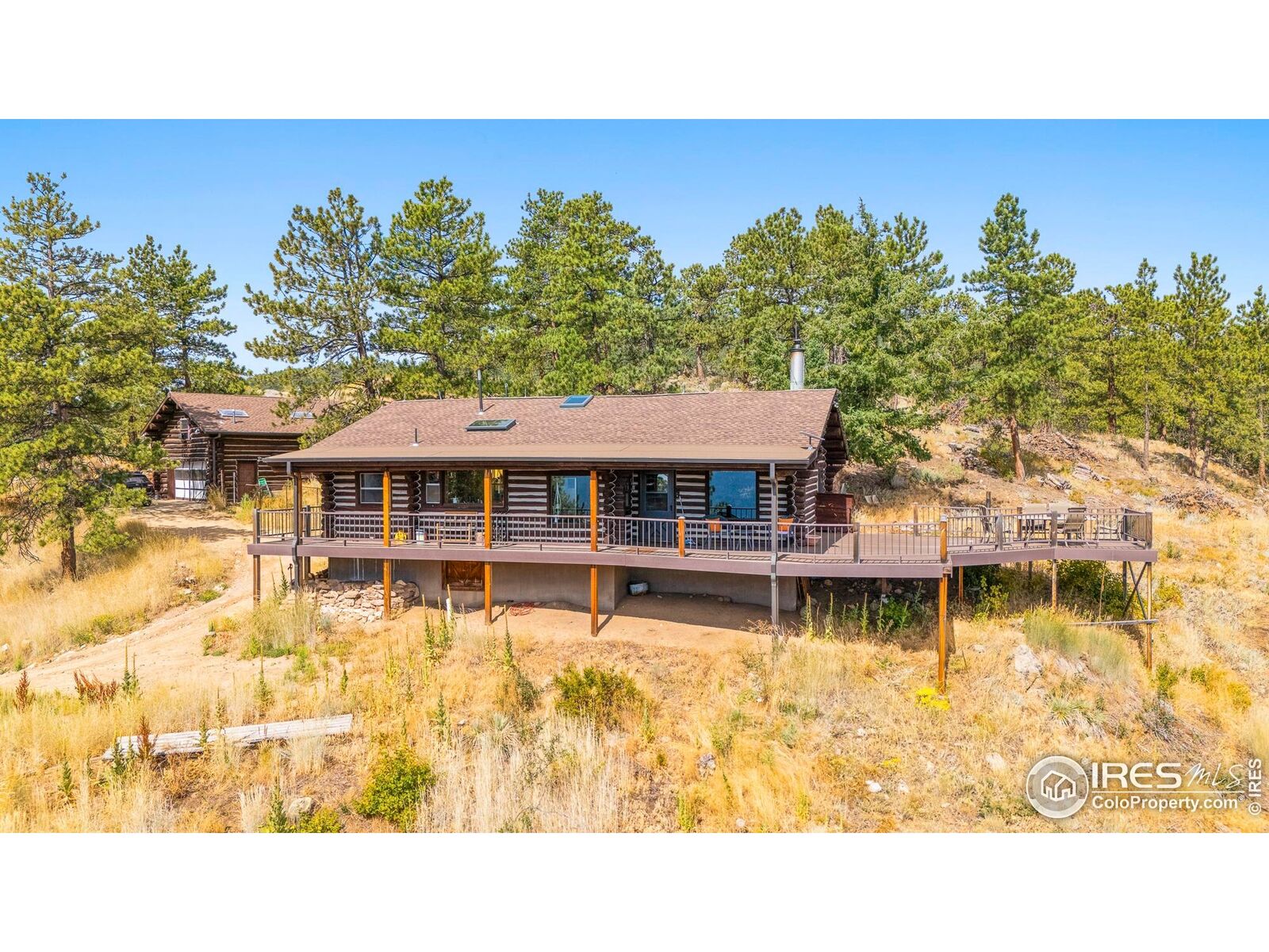 Property Photo: 1327 Weaver Dr CO 80302