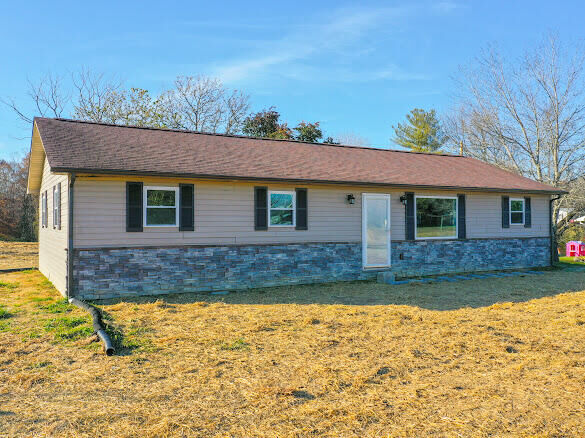 Property Photo:  2781 Sinking Creek Road  KY 40741 