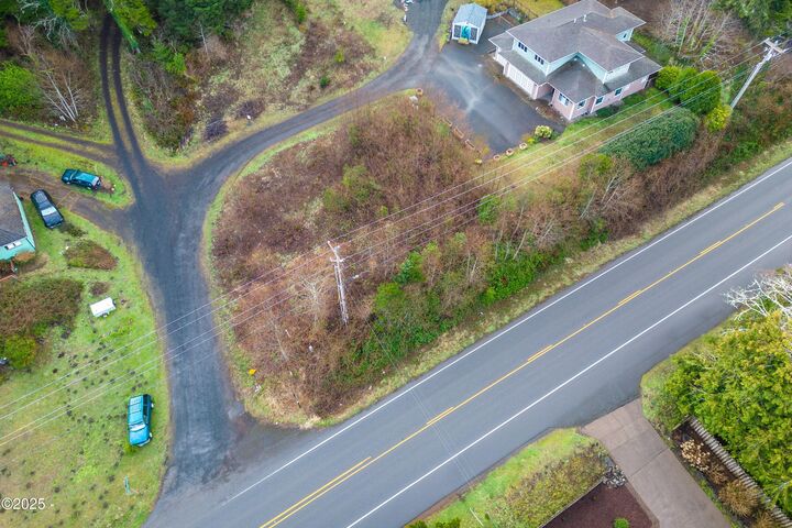 Property Photo: 10 Cape Ranch Road OR 97498