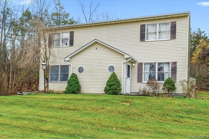 Property Photo:  8 Maple Avenue  NY 10924 