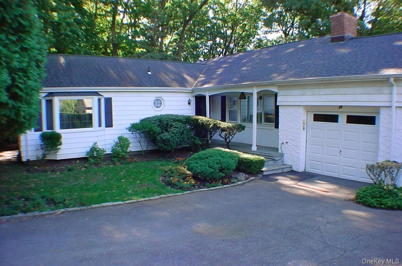 Property Photo:  18 Eldredge Place  NY 10522 