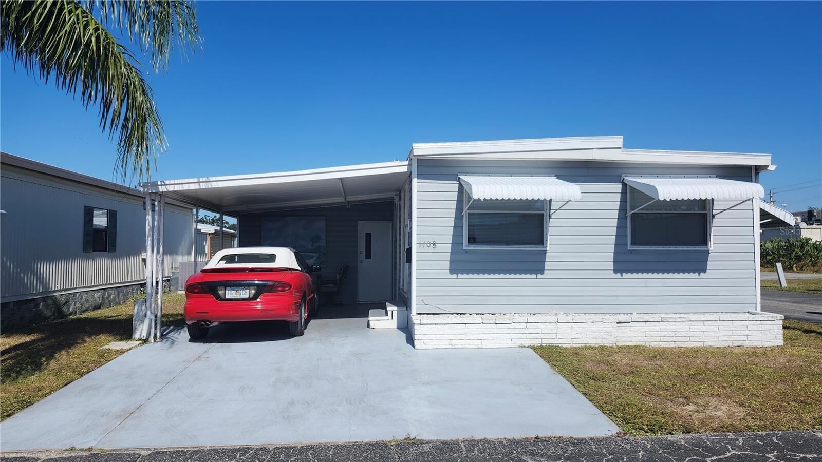 Property Photo: 1408 22nd Avenue W FL 34205