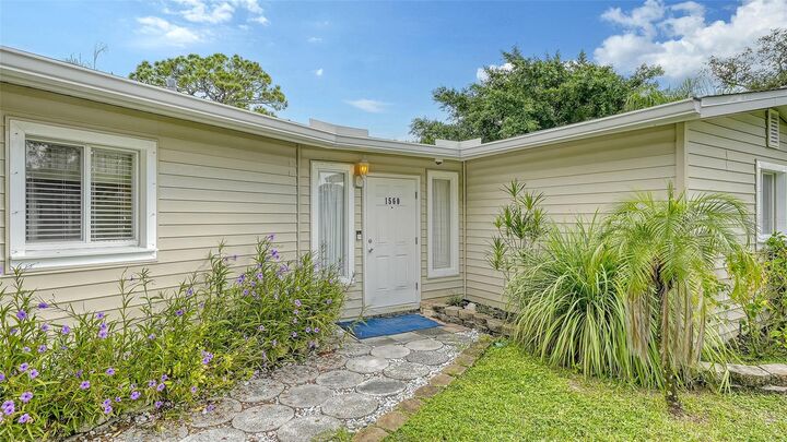 Property Photo: 1560 Poinciana Road FL 34293