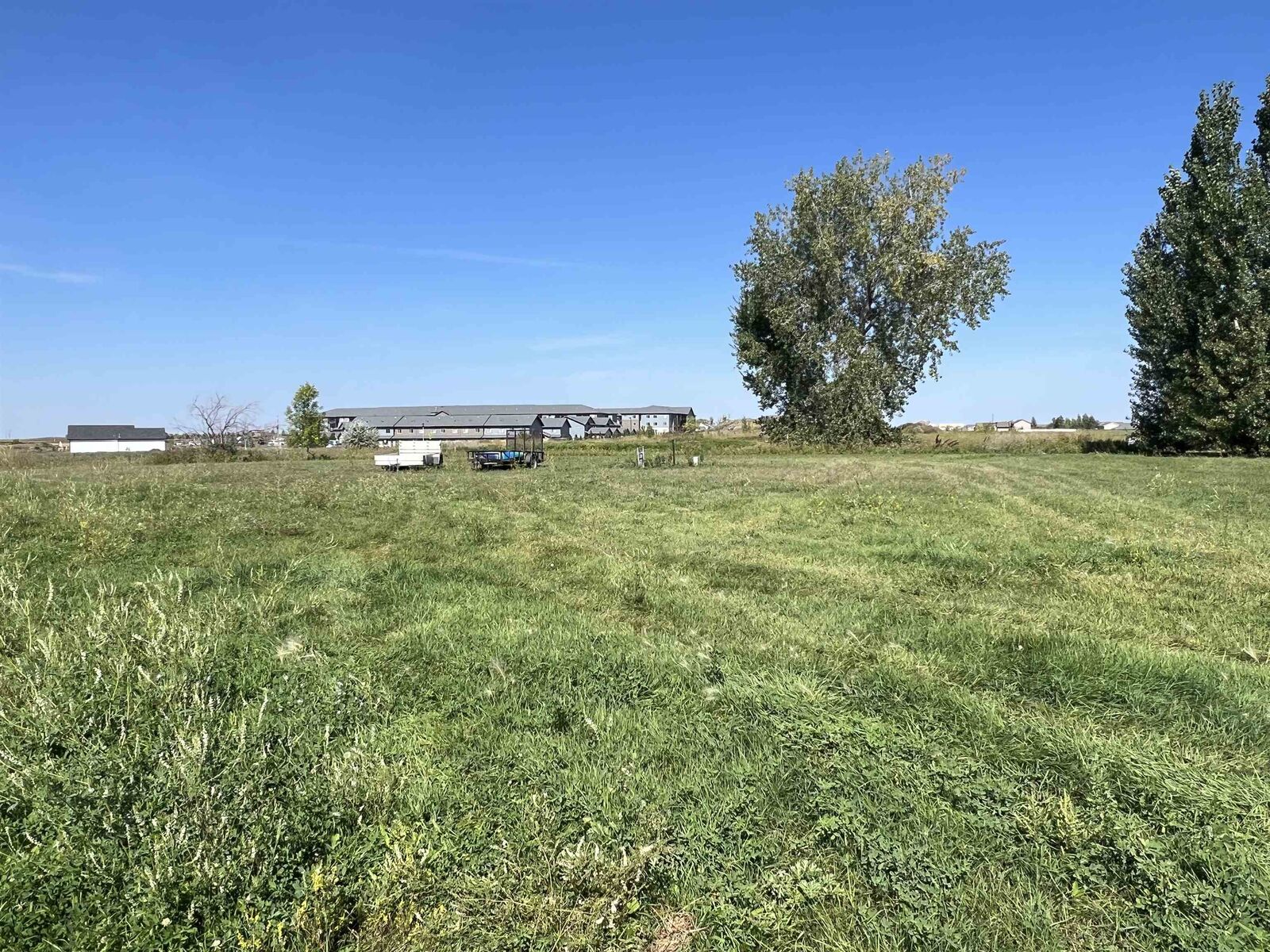 Property Photo: 917 & 919 27th Ave NW ND 58703