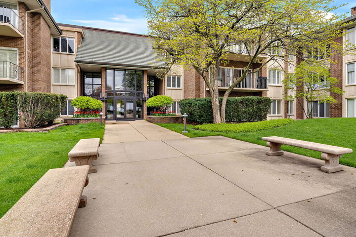 3 Oak Brook Club Drive E207  Oak Brook IL 60523 photo