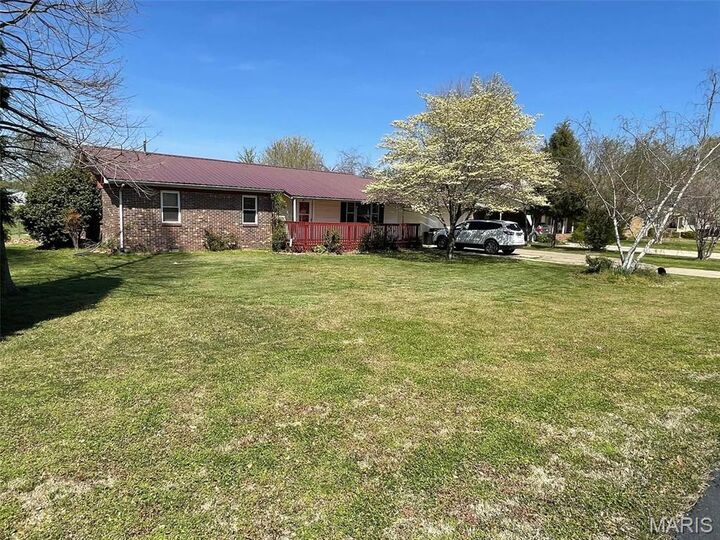 Property Photo:  100 Summit Street  MO 63867 