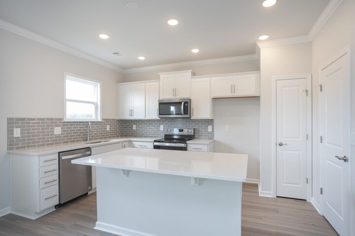 Property Photo: 486 Jet Stream Dr TN 37086