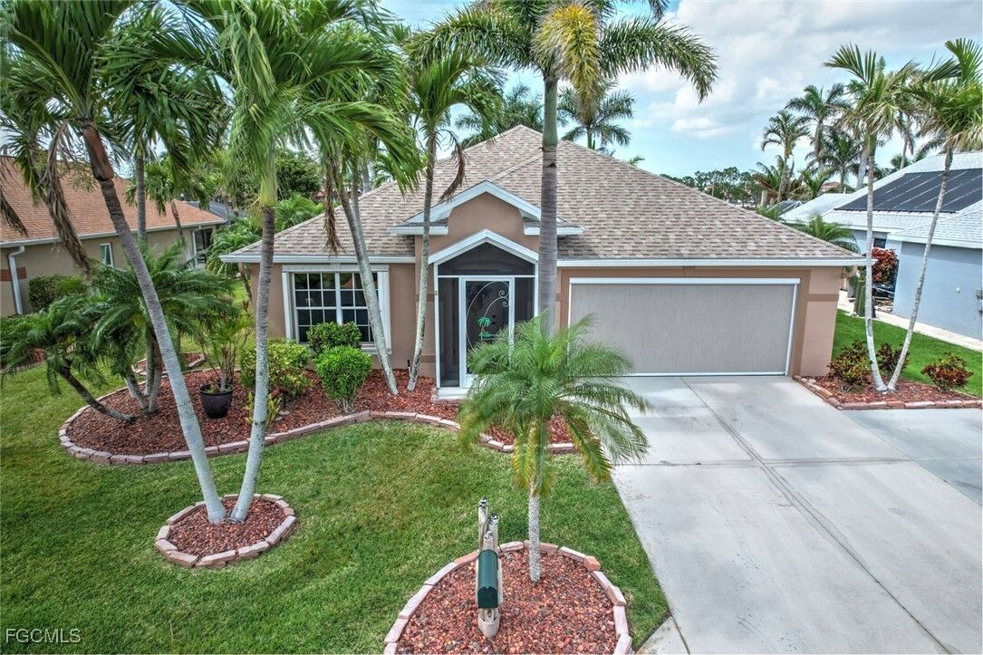 Property Photo: 15773 Beachcomber Avenue FL 33908