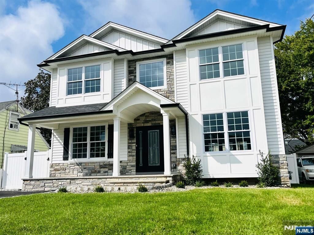 Property Photo:  599 Ash Avenue  NJ 07663 