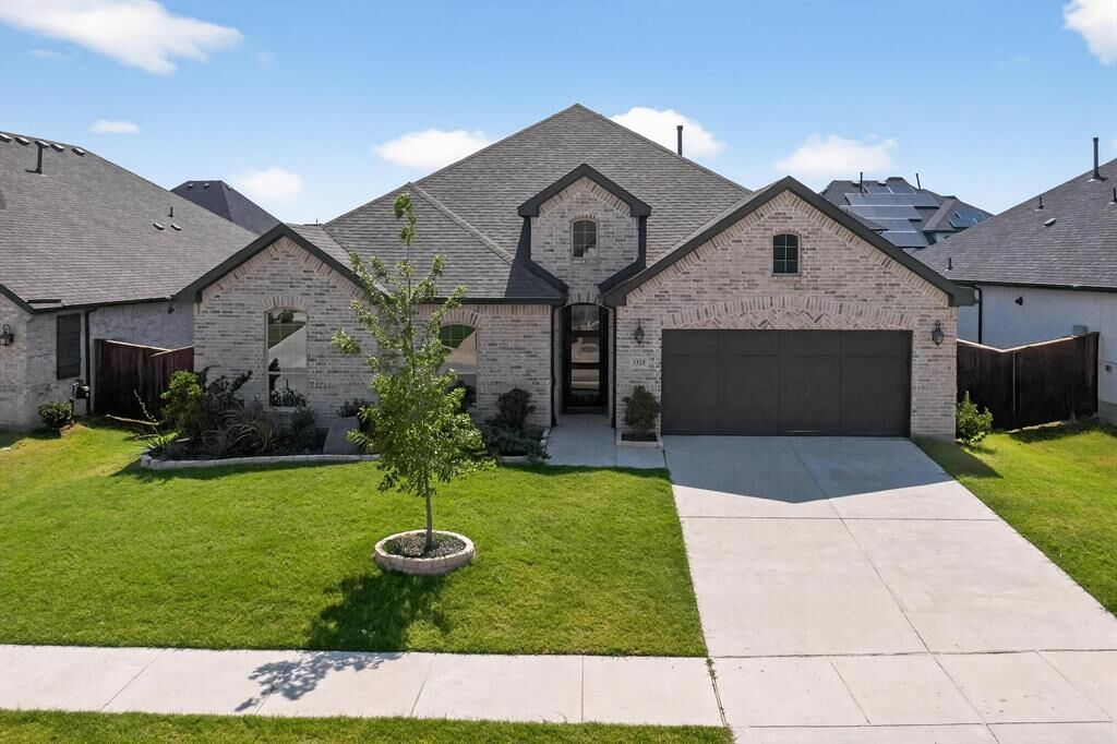 Property Photo:  1525 Wild Indigo Drive  TX 76063 