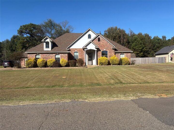 Property Photo: 316 Clinton Drive LA 71078