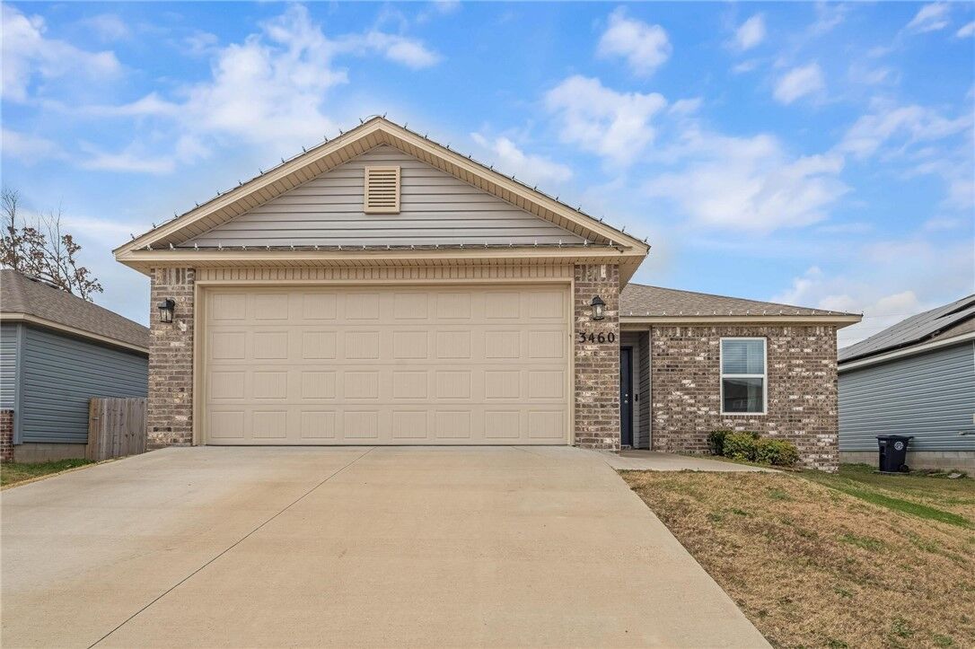 Property Photo: 3460 Red Tail Way AR 72730