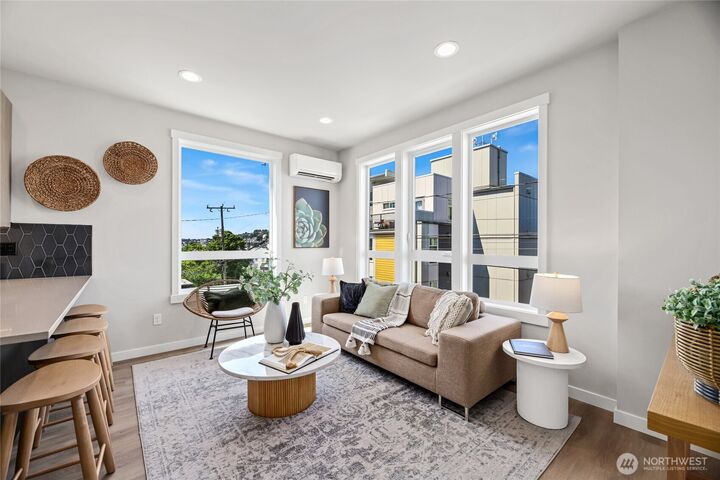 Property Photo:  2817  Franklin Avenue E A  WA 98102 