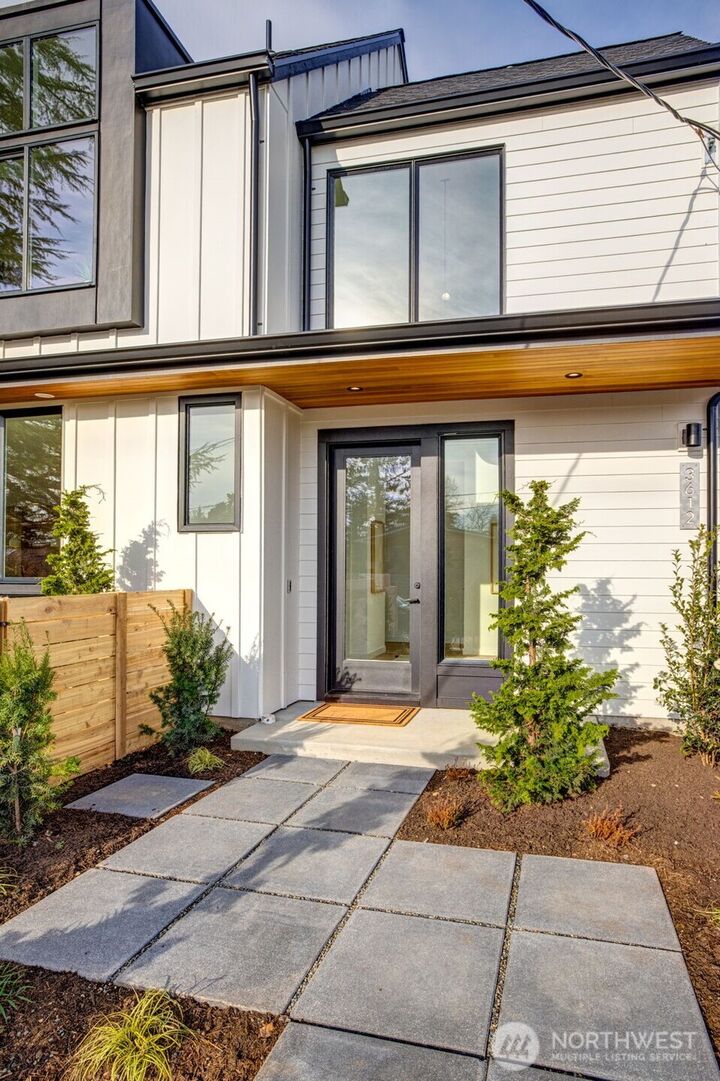 Property Photo:  3612 SW Othello Street  WA 98126 