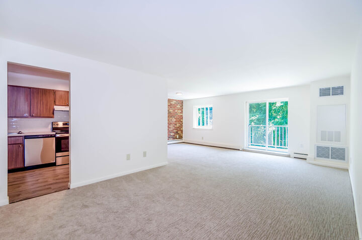 Property Photo: 3900 Park Avenue 5H CT 06604