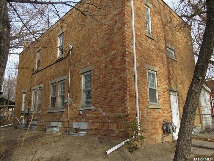 Property Photo:  1878-1880 Ottawa Street  SK S4P 1P4 