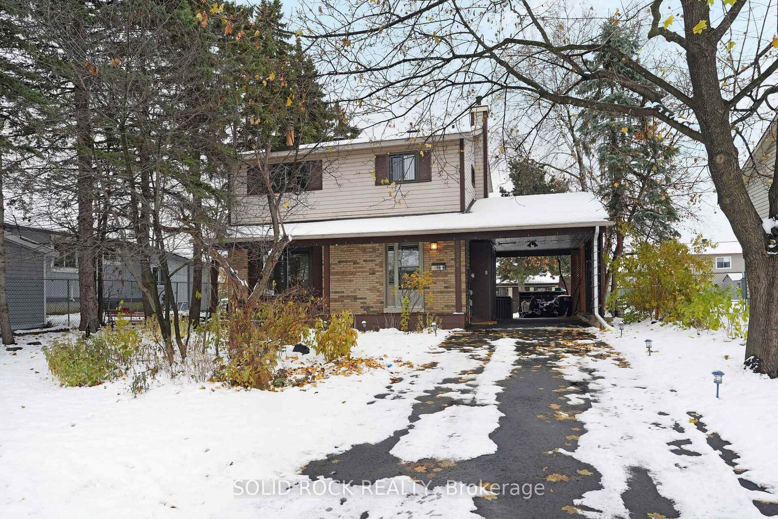 Property Photo: 386 Vince Drive ON K1E 2E3