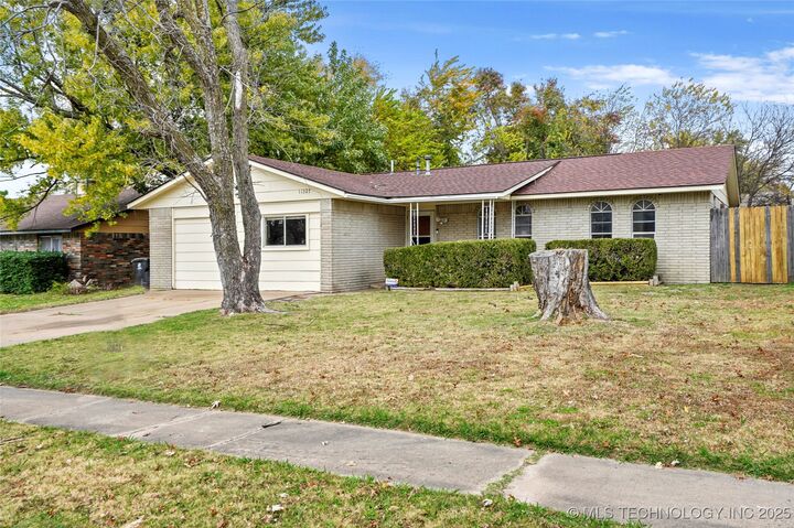 Property Photo:  11327 E 63rd Street S  OK 74012 