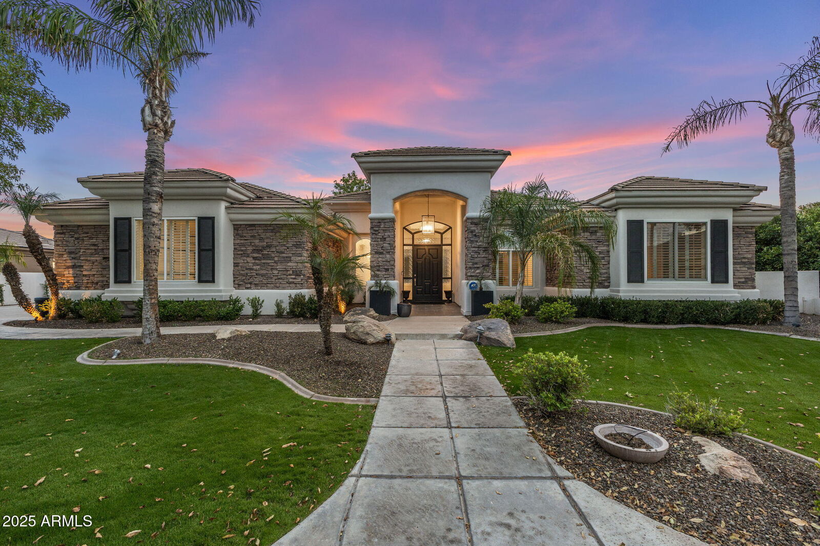 Property Photo:  2625 N 24th Street 3  AZ 85213 