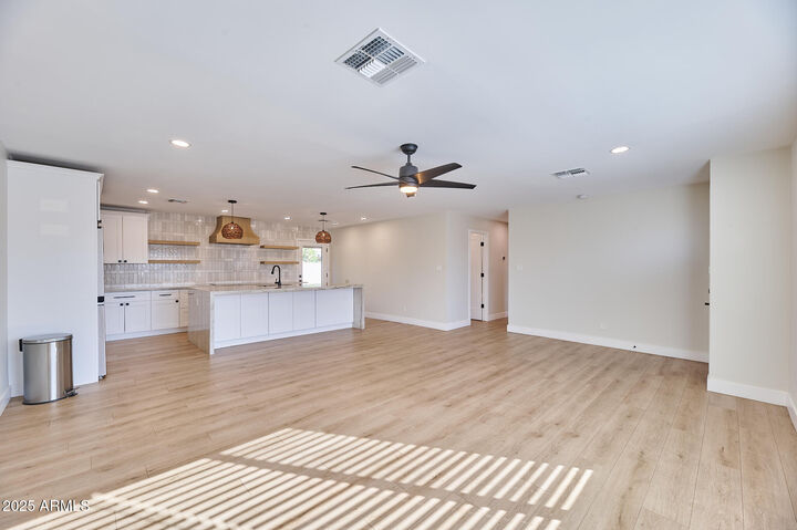 Property Photo:  8708 E Jackrabbit Road  AZ 85250 