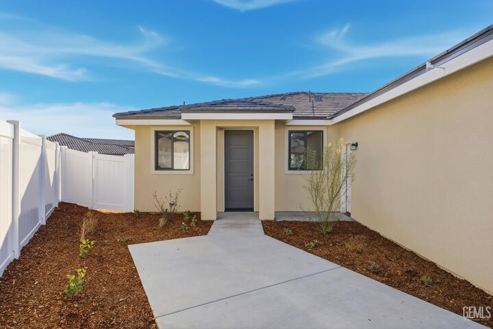 Property Photo:  12907 Altair Court  CA 93312 