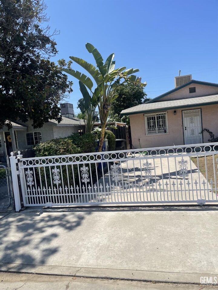 Property Photo:  1917 3rd Street  CA 93280 