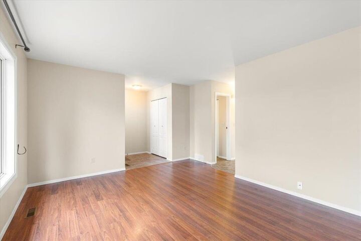 Property Photo: 105 Burland Avenue MB R2N 2X4