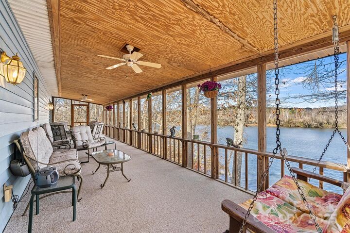 Property Photo: 6072 Lookout Heights Drive NC 28610