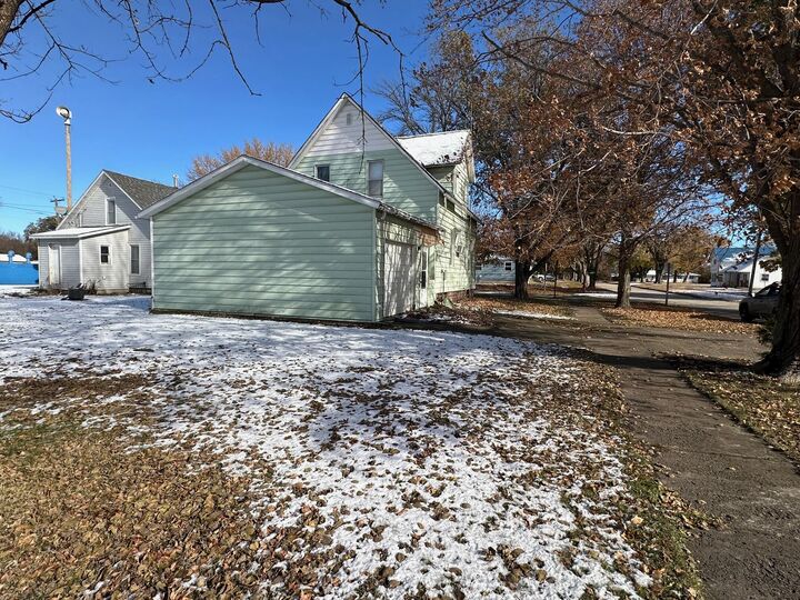 Property Photo:  606 3rd Street  IA 51453 
