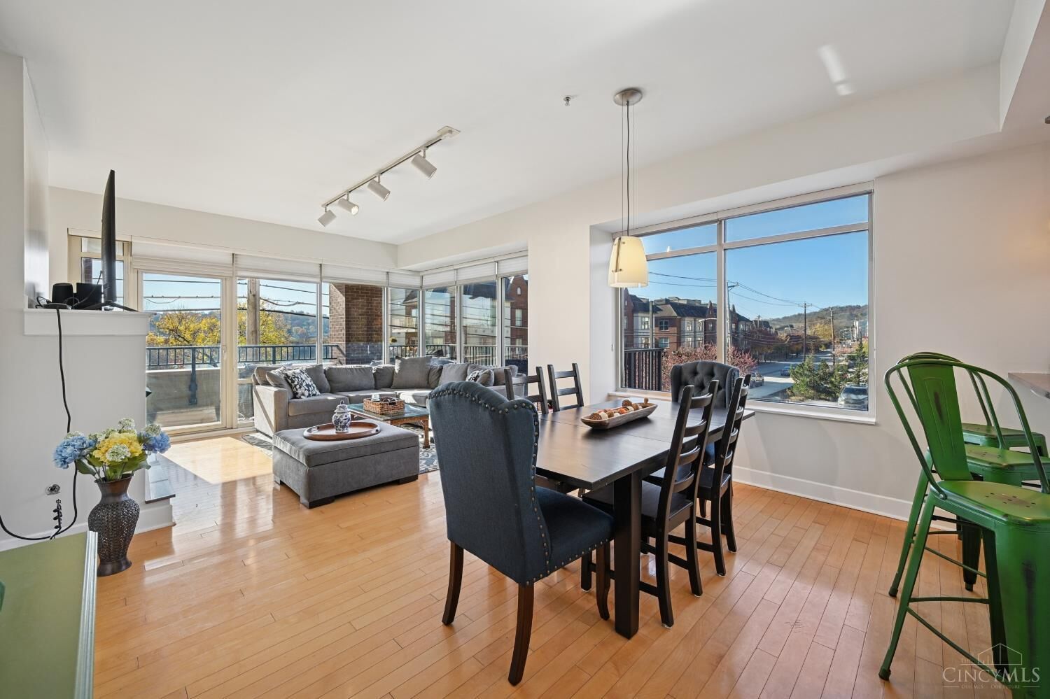 Property Photo:  2260 Riverside Drive  OH 45202 