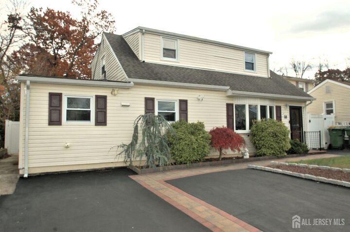 Property Photo: 18 Pinetree Drive NJ 08859